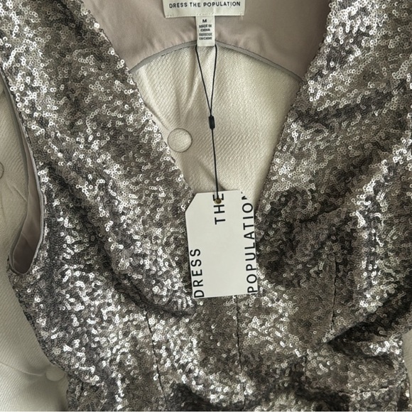 DRESS THE POPULATION Aylin Sequin Metallic Silver MIDI Dress NEW - Picture 4 of 7